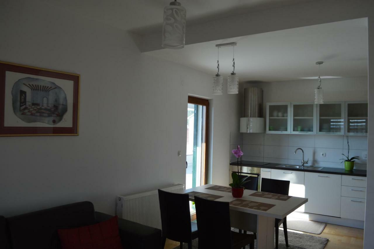 Apartmani Mila Sukošan Buitenkant foto