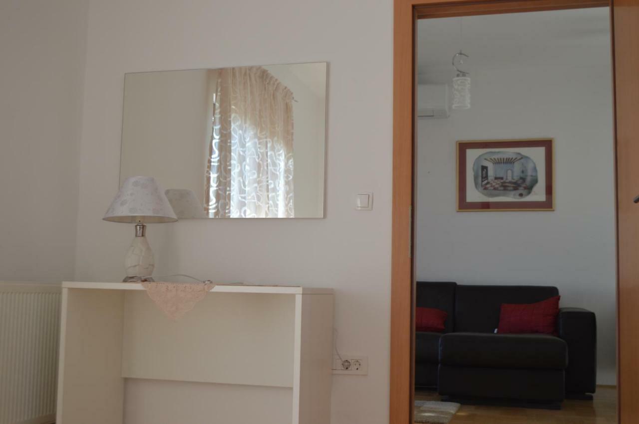 Apartmani Mila Sukošan Buitenkant foto