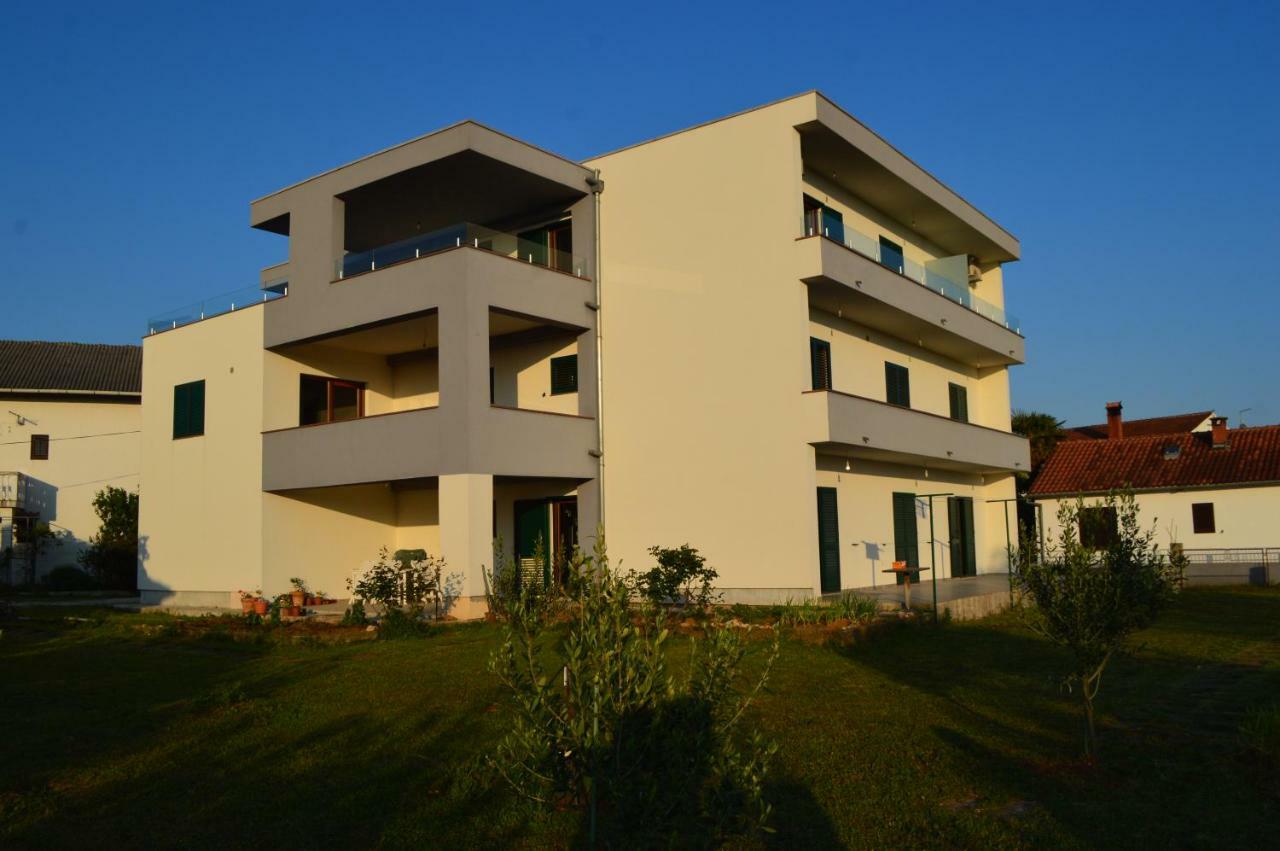 Apartmani Mila Sukošan Buitenkant foto