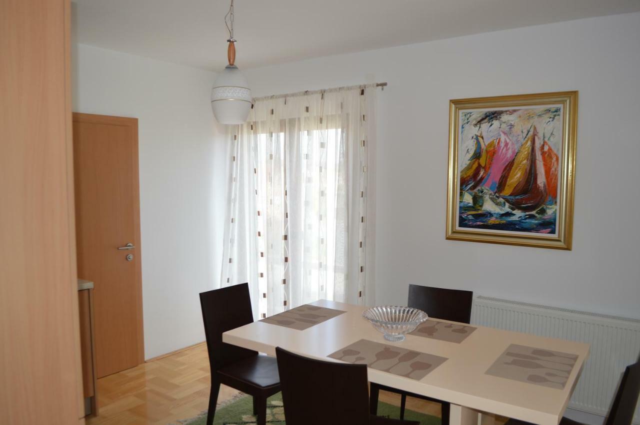 Apartmani Mila Sukošan Buitenkant foto